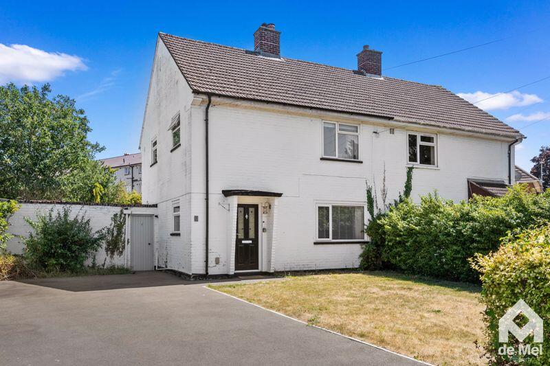 Main image of property: Kingsmead Avenue, Cheltenham, Gloucestershire