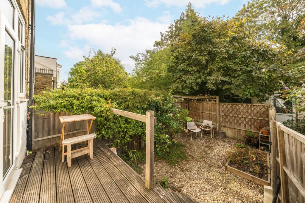 Apartment in London - View 4