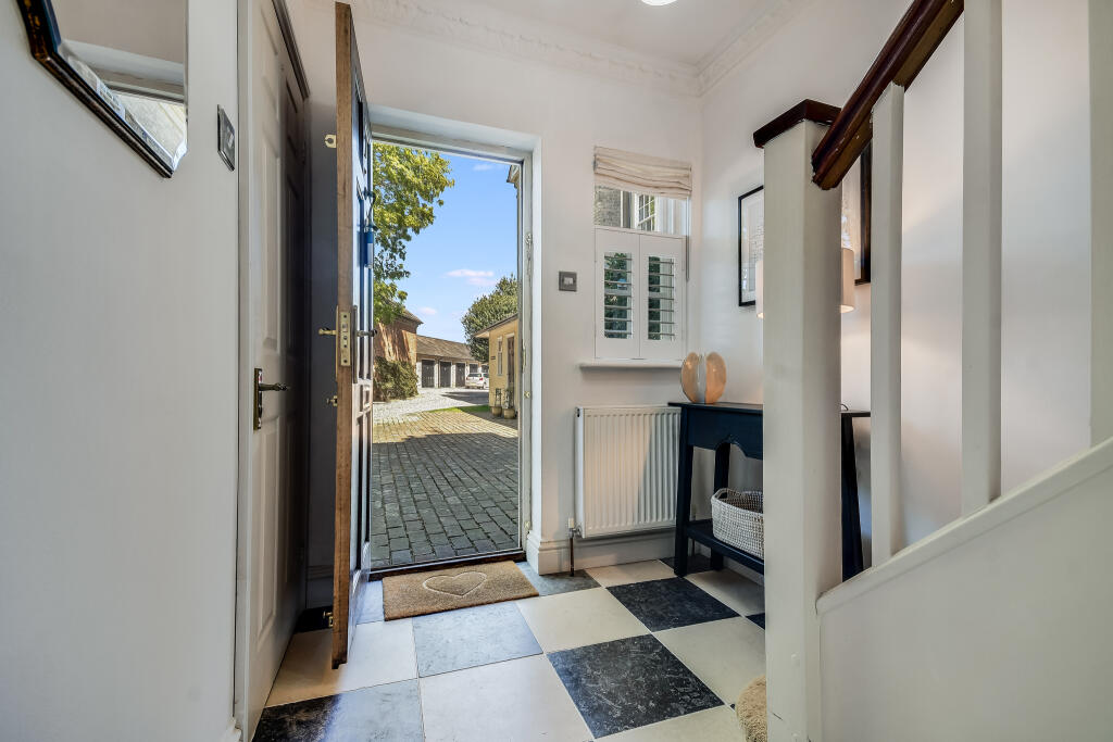 Baddow Court, Great Baddow, Chelmsford - View 4