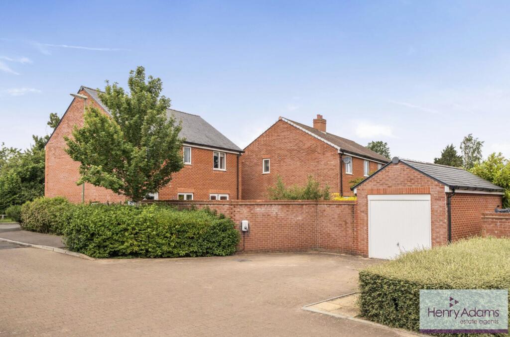 Main image of property: Reed Way, Petersfield, GU32