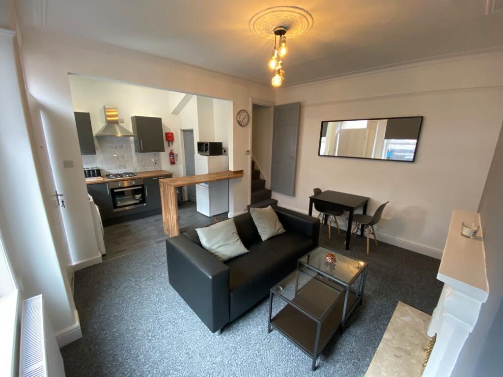 House in Leeds - View 4