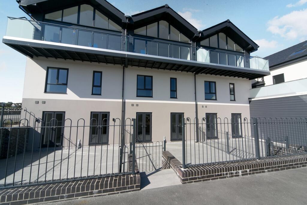 4-bed other on Traeth Bychan, Benllech, Anglesey, Sir Ynys Mon, LL73, £500,000