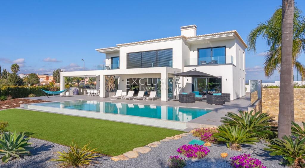 Main image of property: Algarve, Carvoeiro