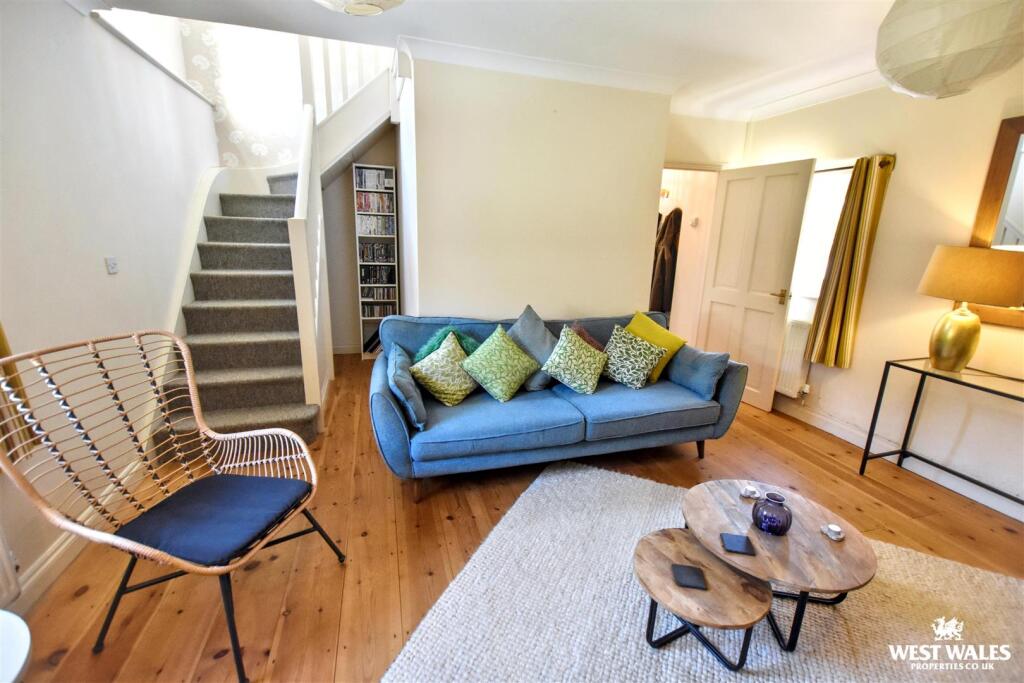 House in Swansea, Camrose - More