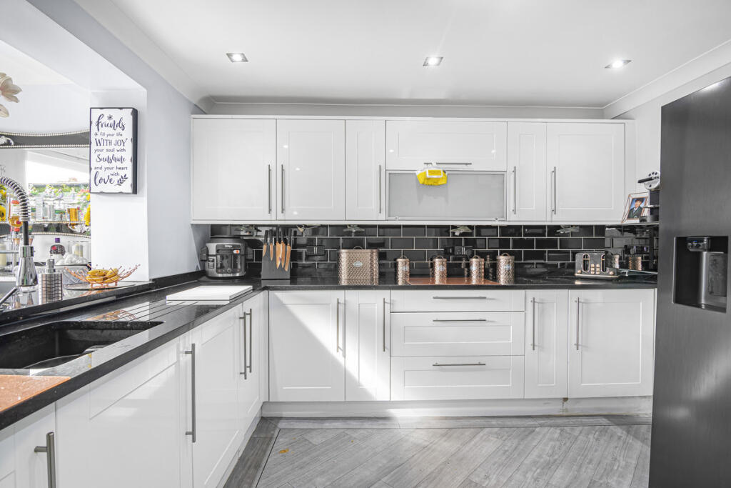 House in Epping Forest, Lambourne - View 4
