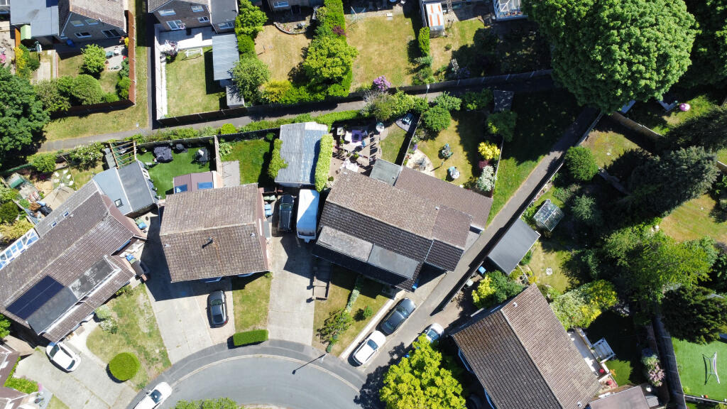 Main image of property: Staplehurst, Bracknell, Berkshire