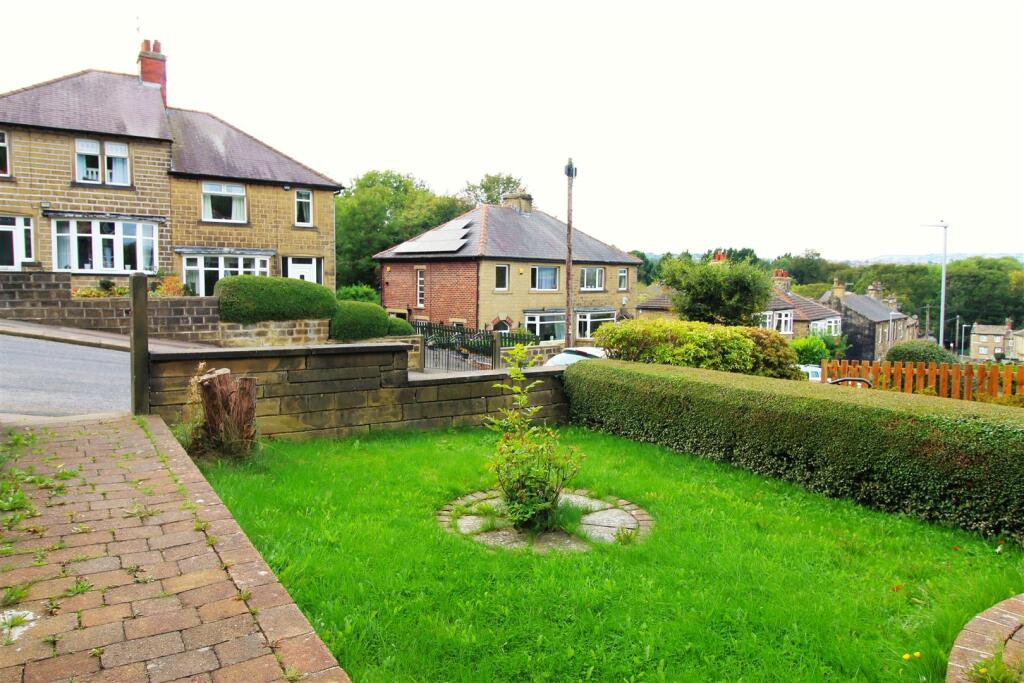 Close Hill Lane, Newsome, Huddersfield, HD4 - View 4