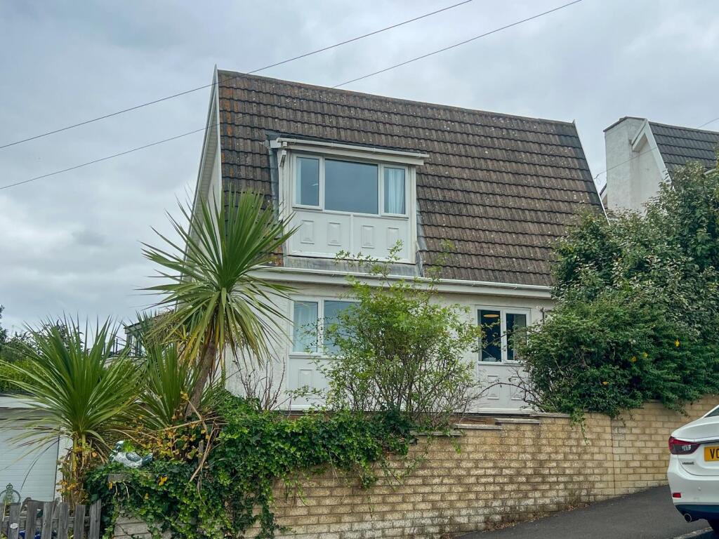 4-bed detached on 22 Somerset View, Ogmore By Sea, Vale Of Glamorgan CF32 OPP, £475,000