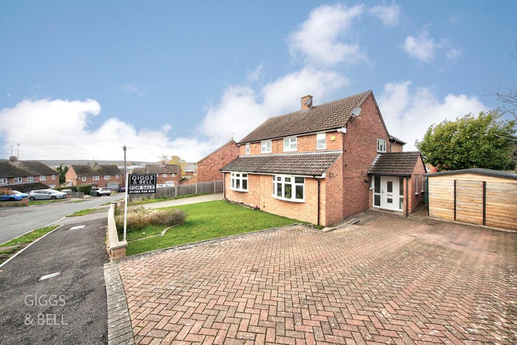 Main image of property: Redwood Drive, Luton, Bedfordshire, LU3