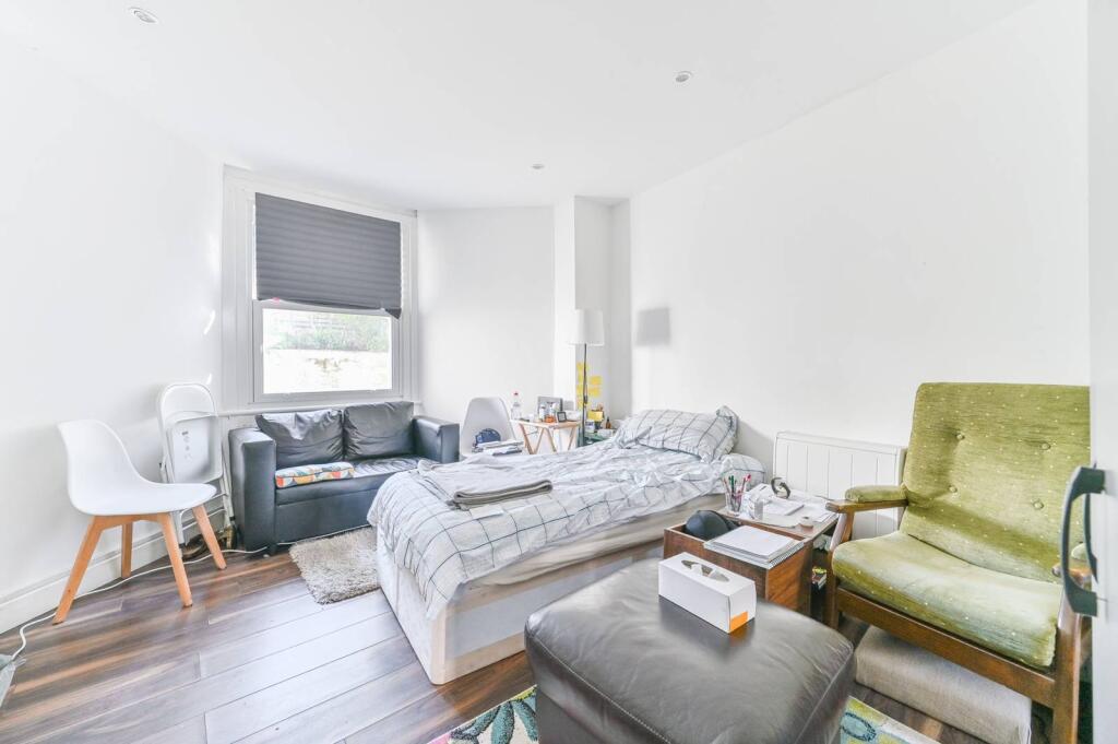 Main image of property: Upper Grove, South Norwood, London, SE25