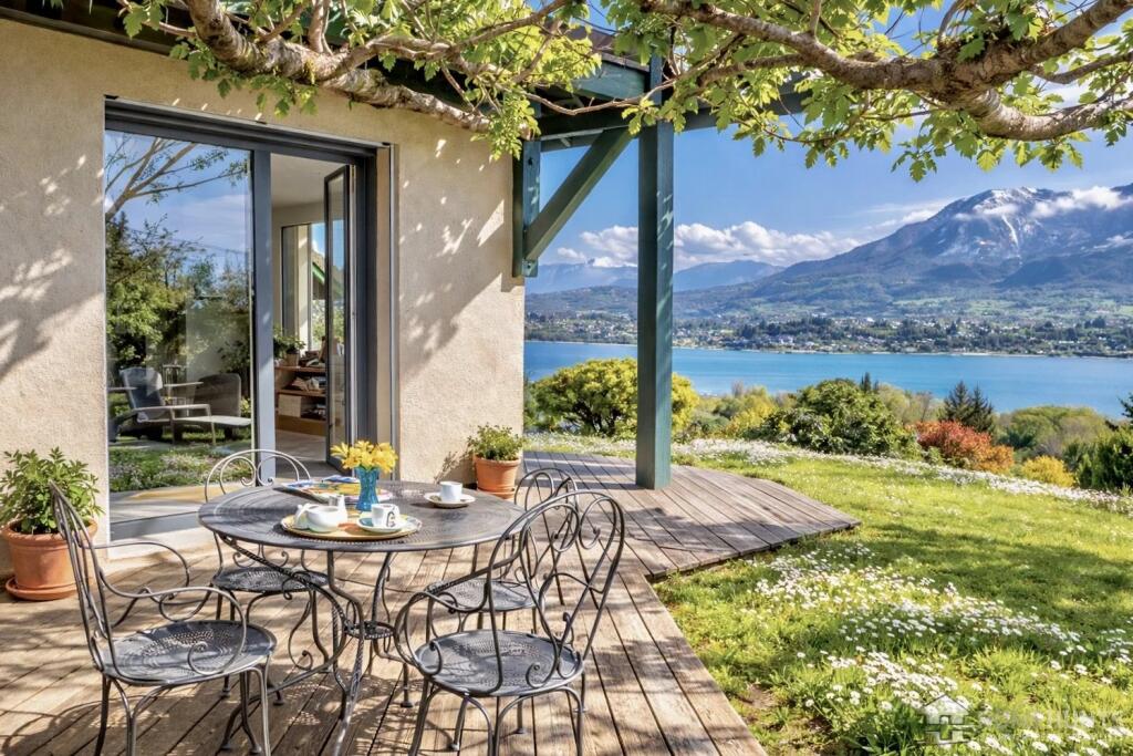 Main image of property: Rhone Alps, Savoie, Aix-les-Bains