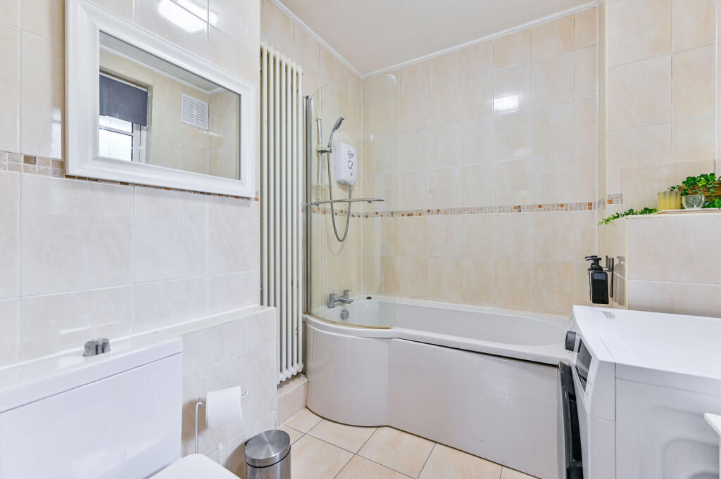 Apartment in London, Chalk Farm - View 4