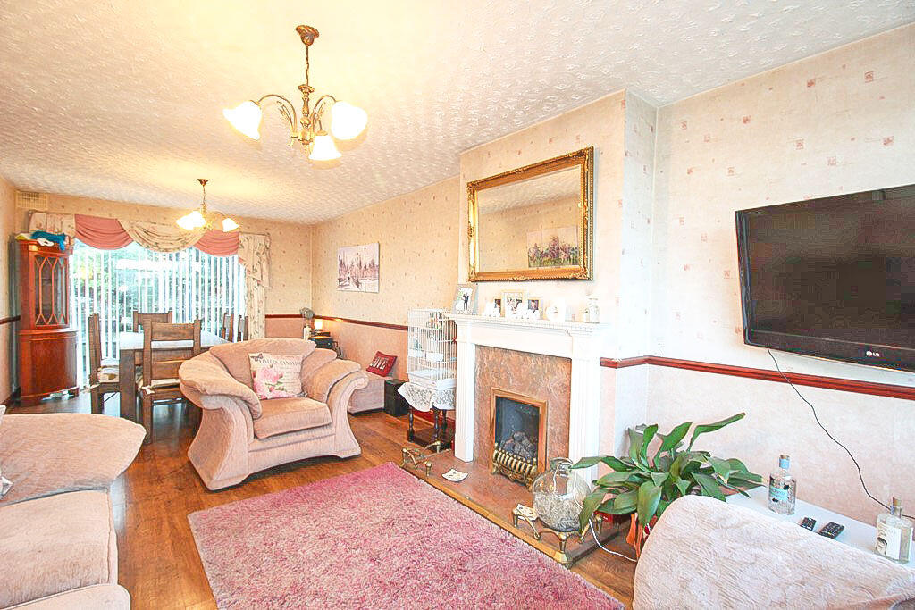 Camberley Crescent, ETTINGSHALL PARK, WV4 6QR photo 3