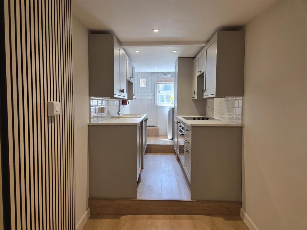 House in Taunton, Lower Halsway, Crowcombe - More