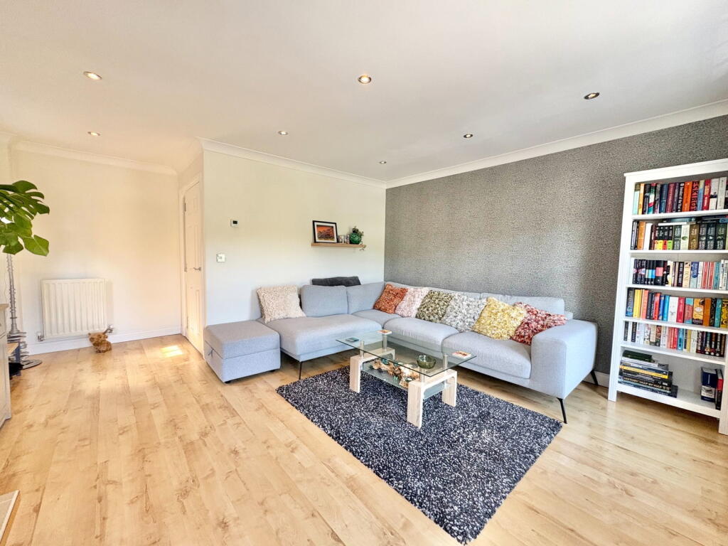 York Crescent, Birmingham, B34 7NS photo 3