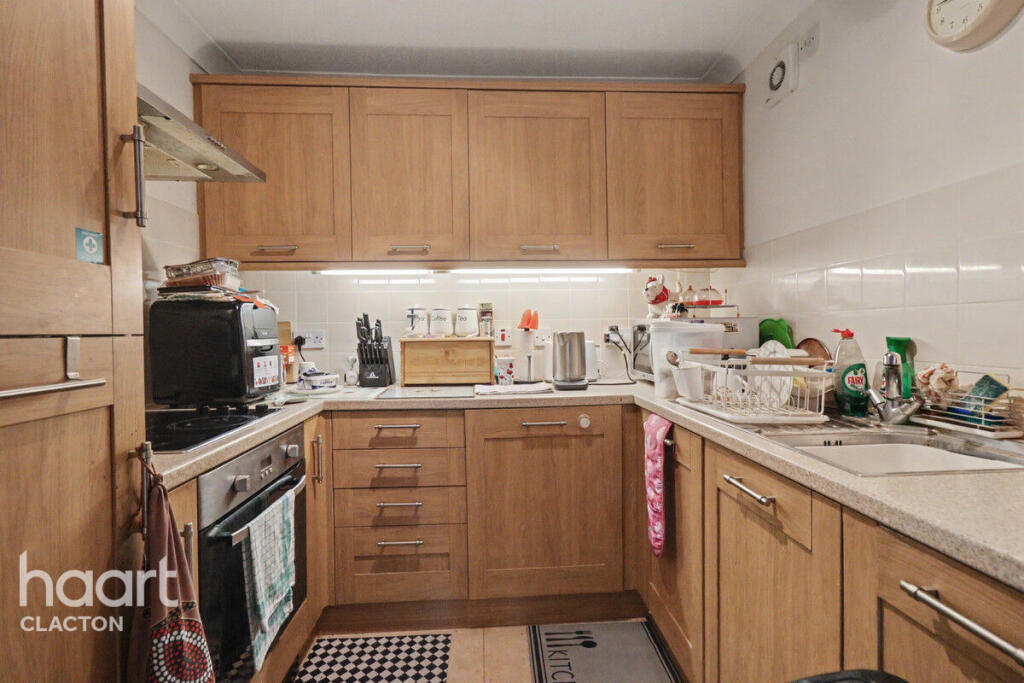 Apartment in Colchester - View 4