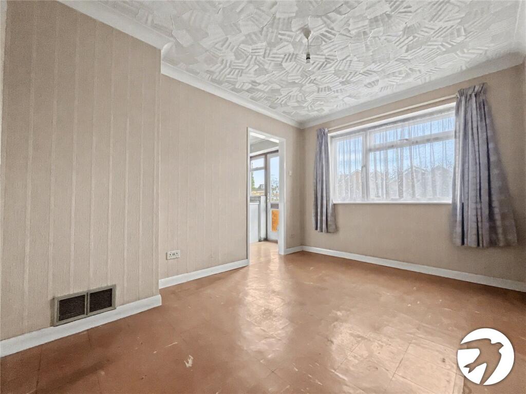 Armytage Close, Hoo, Rochester, Kent, ME3 photo 3