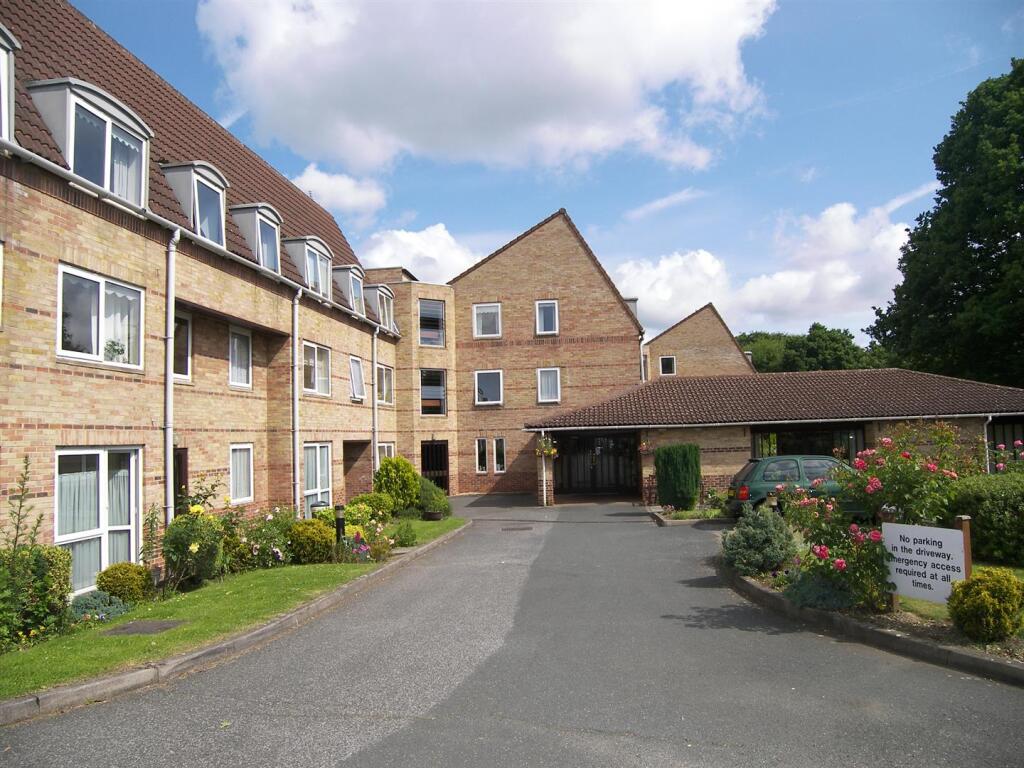 Main image of property: Homewillow Close, London