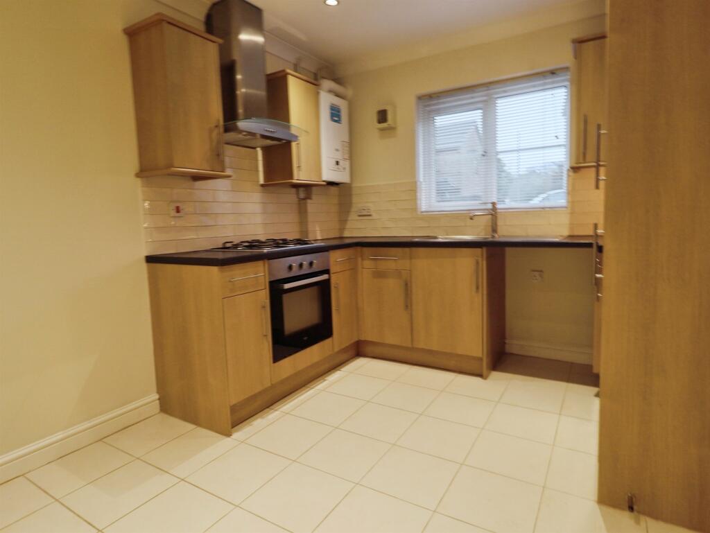 House in Porth, Tonyrefail - View 5