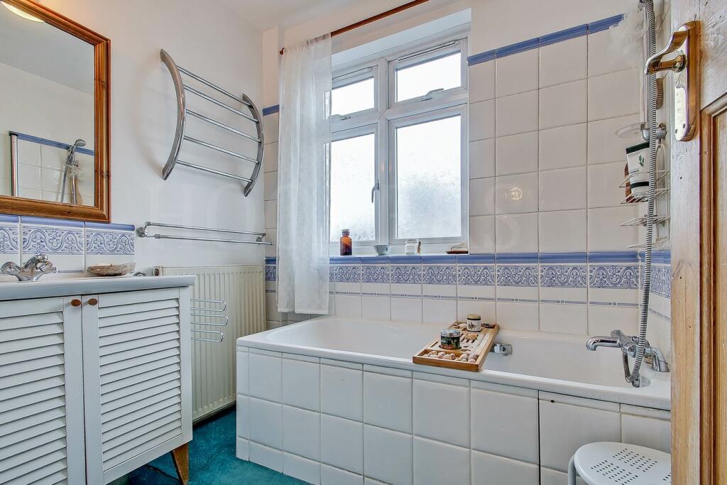 House in London, Dudden Hill, Dollis Hill - More