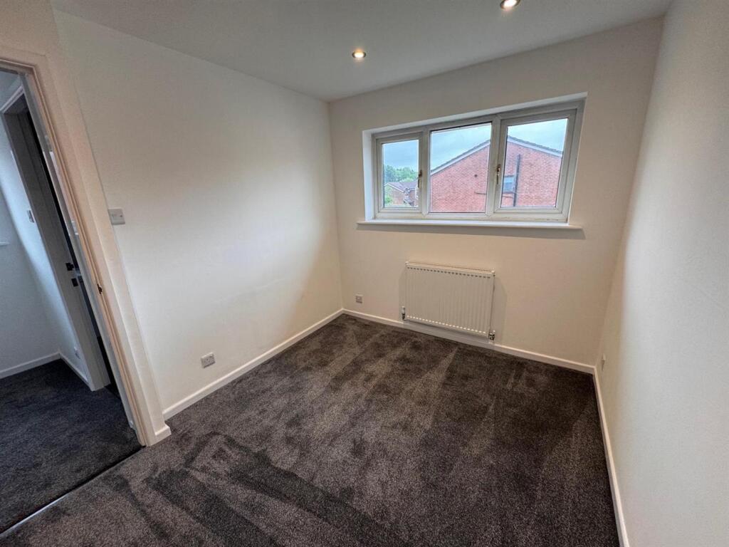 Dunchurch Close, Lostock - View 6