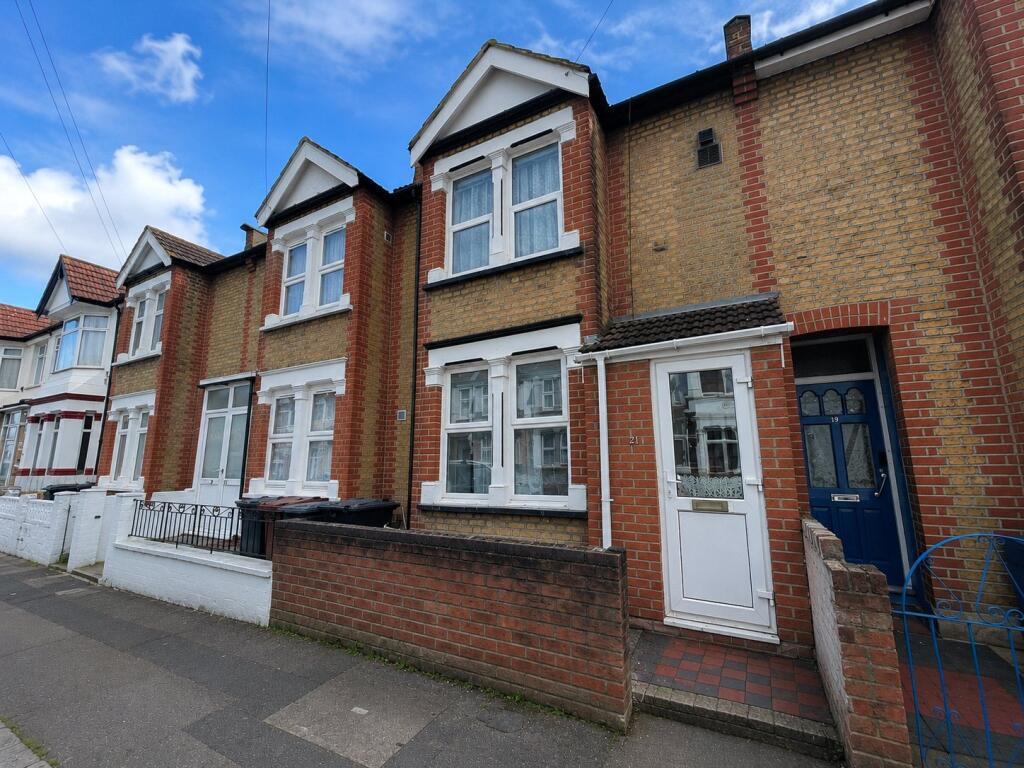 Main image of property: Victoria Avenue, Hounslow, Greater London, TW3