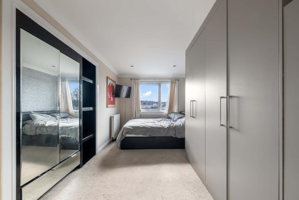 Apartment in Dundee, Clement Park/Foggyley, Lochee - More