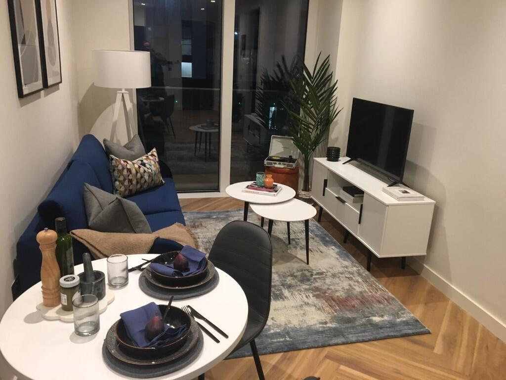 Main image of property: Blue, Media City Uk, Manchester, Greater Manchester, M50