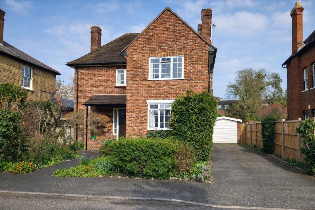 Main image of property: Buccleuch Road, Datchet, SL3