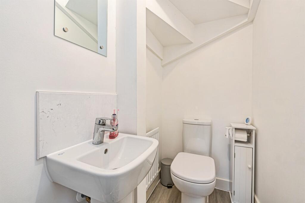 House in Basingstoke and Deane, Dummer - More