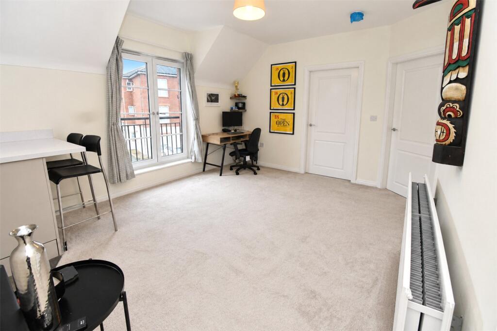 House in Wirral, Liverpool City Region - More