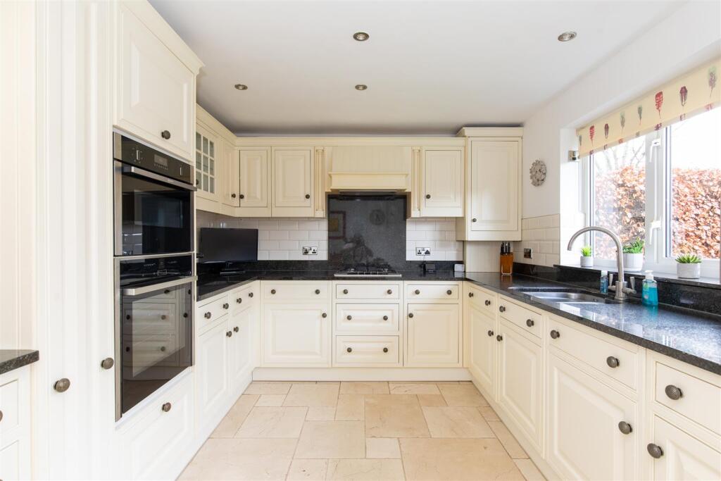 Holly Lodge, Wellesbourne photo 3