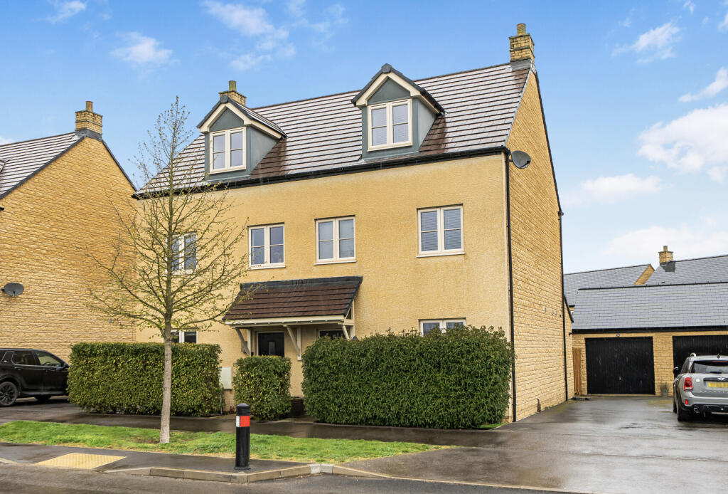 Main image of property: Centenary Way, Witney, Oxfordshire, OX29