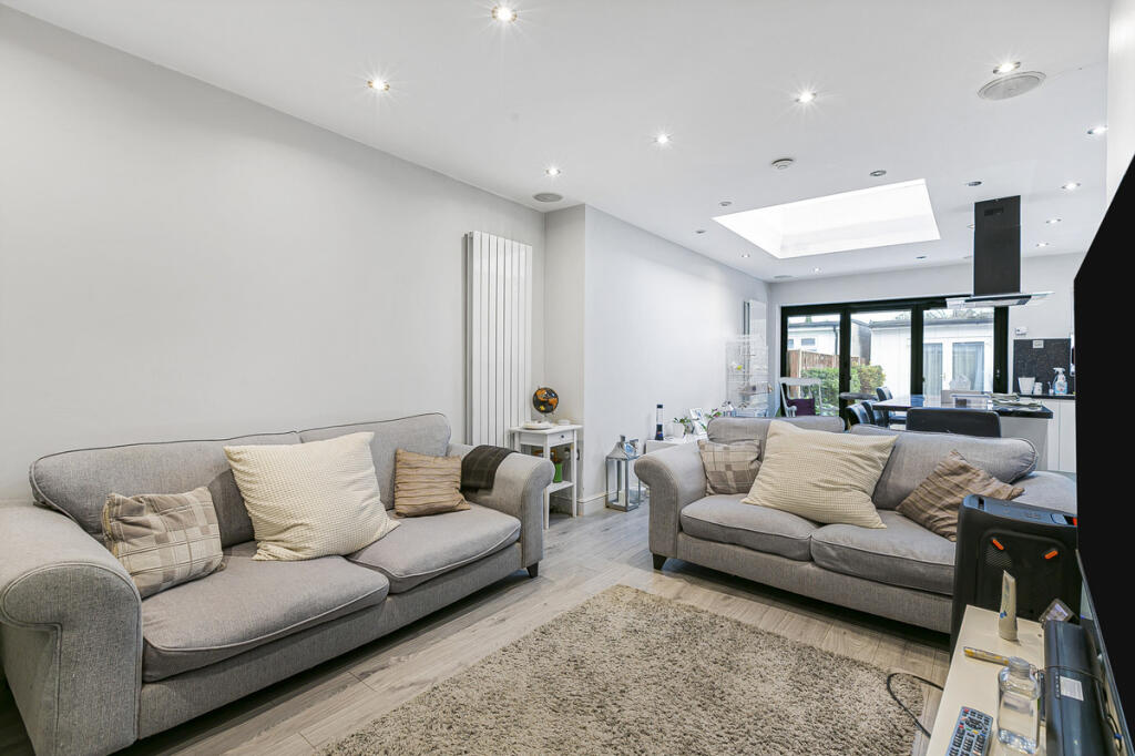 Grove Road, Mitcham, CR4 - View 6