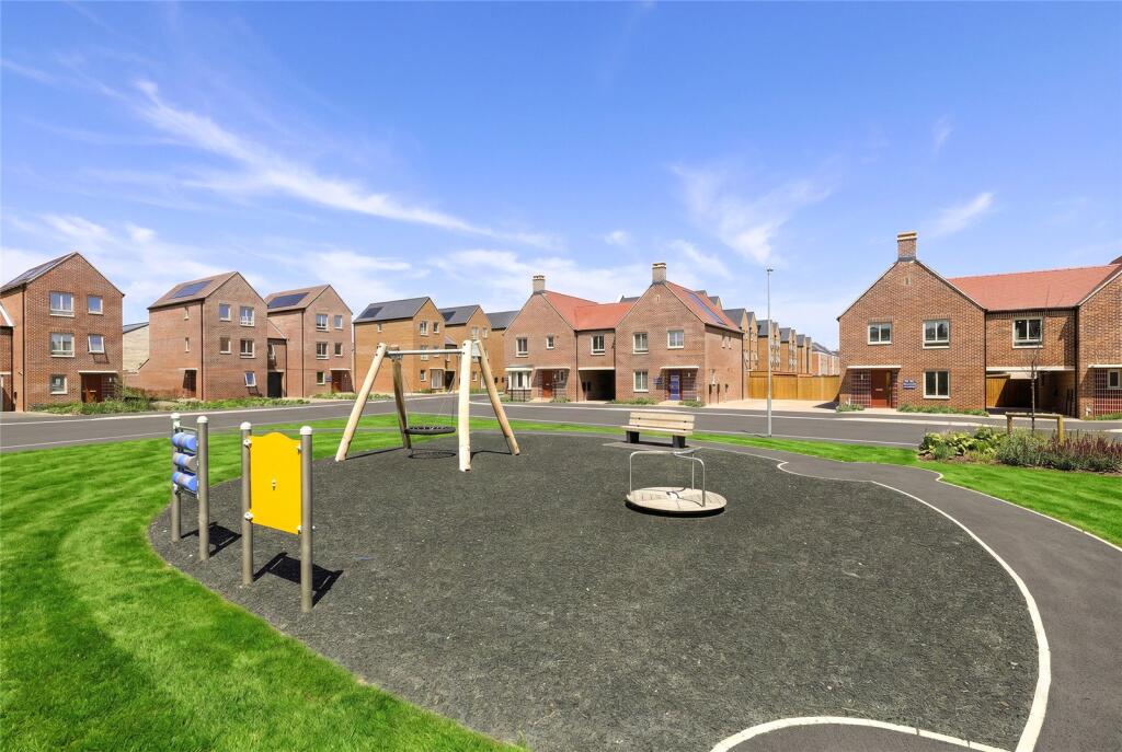 Darwin Green, Cambridge - More