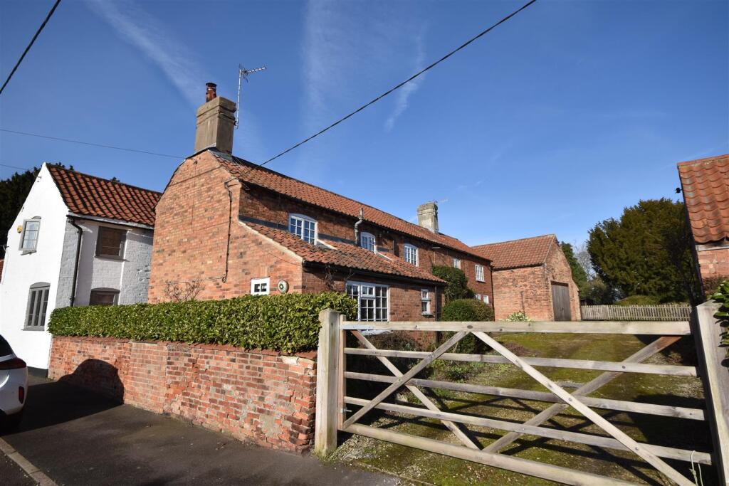 Main image of property: Main Street, Weston, Newark