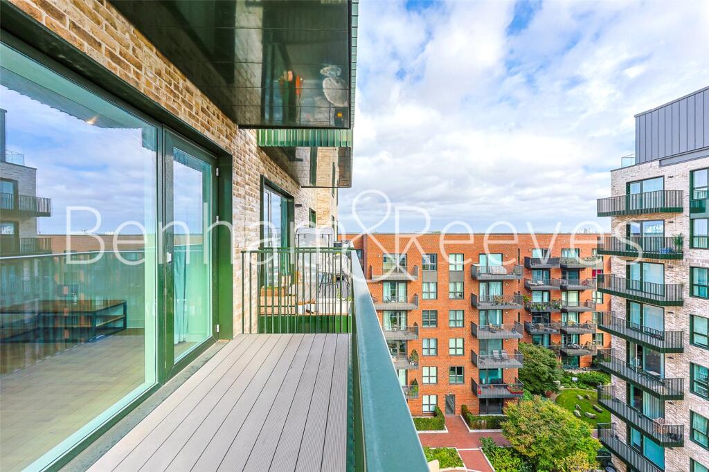 Apartment in Southall - View 5