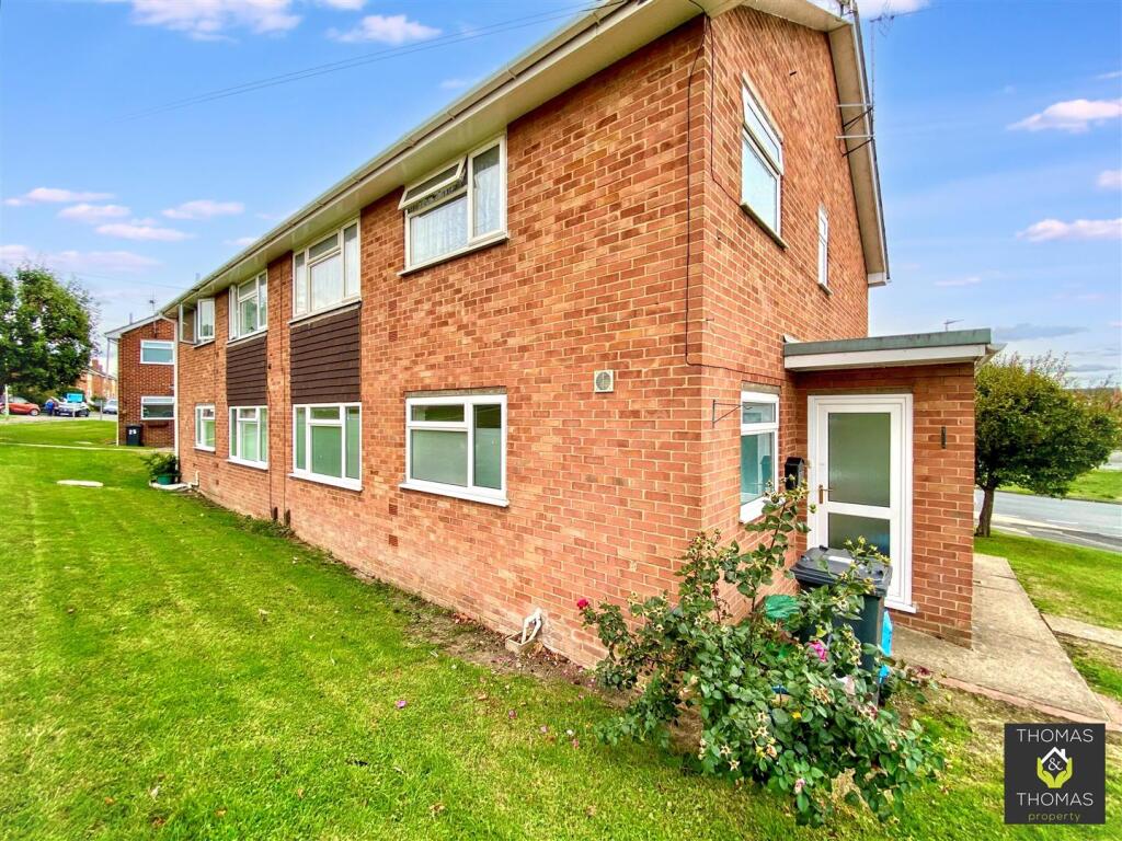 Apartment in Gloucester, Woolstrop