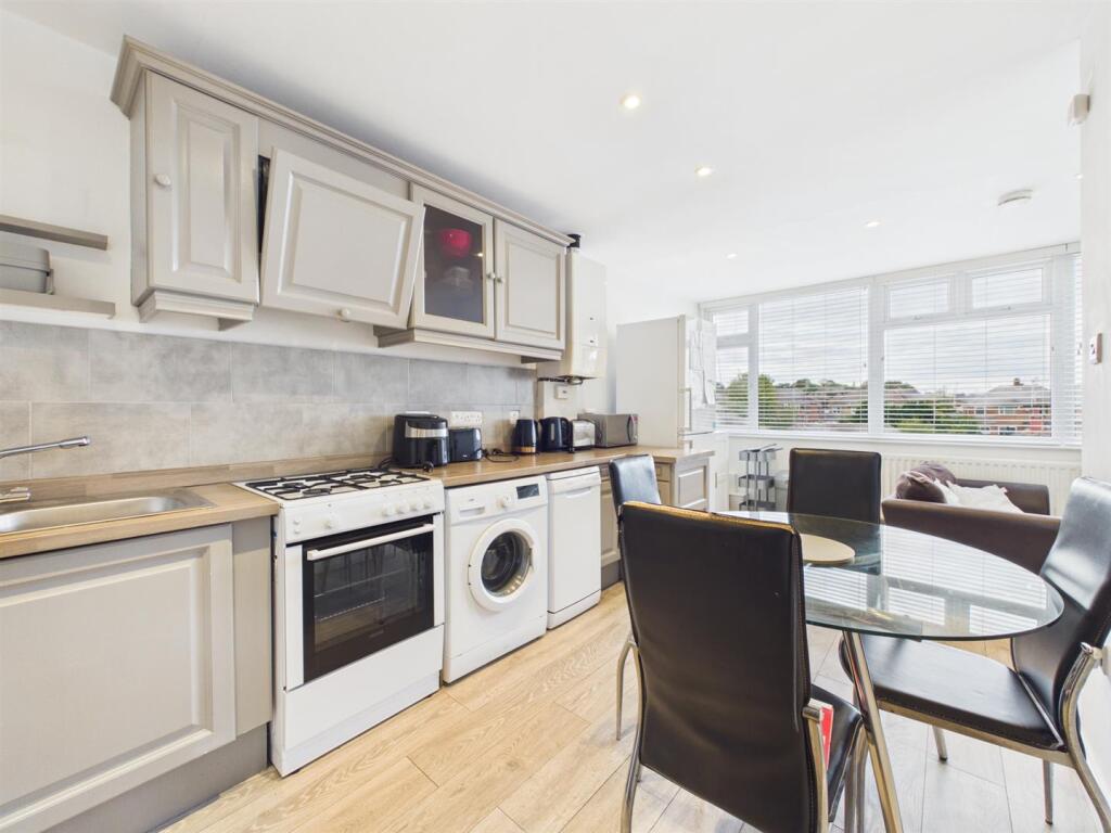 Main image of property: Park Road, Loughborough, LE11 2HN