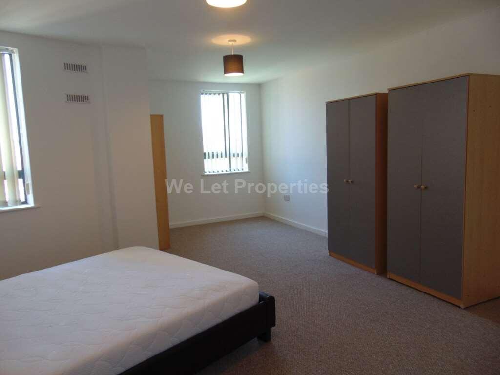 Apartment in Manchester, Castlefield, City Centre - More