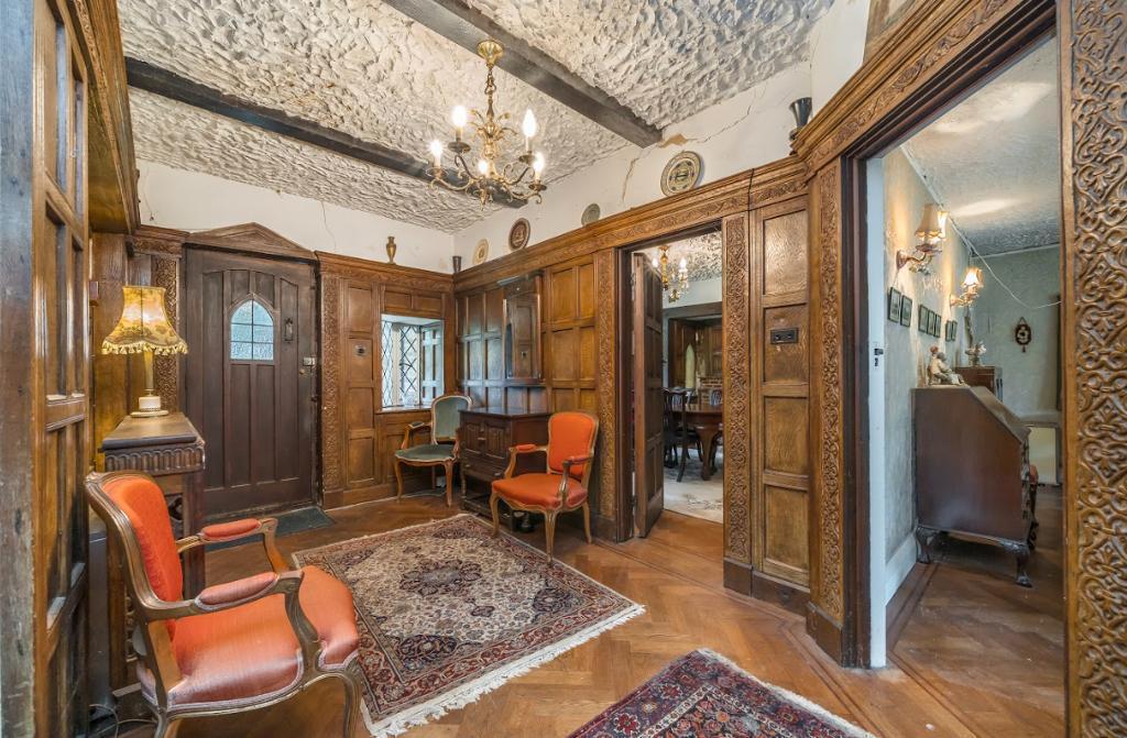 Main image of property: Canons Drive, Edgware, London, HA8 7RB