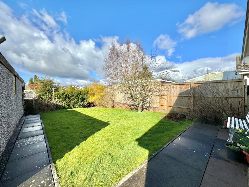 Marteg Close, Melton Mowbray photo 3