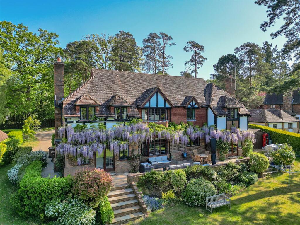 Main image of property: Woodland Drive, East Horsley