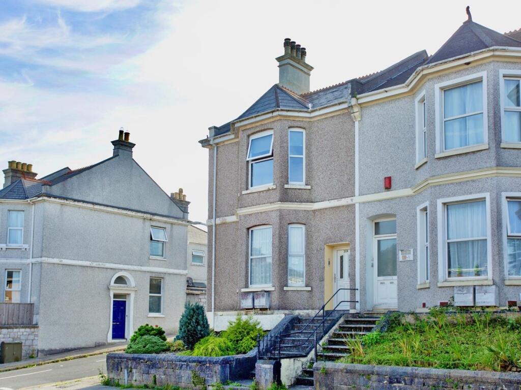 1-bed flat on Saltash Road, Keyham, Plymouth, £120,000