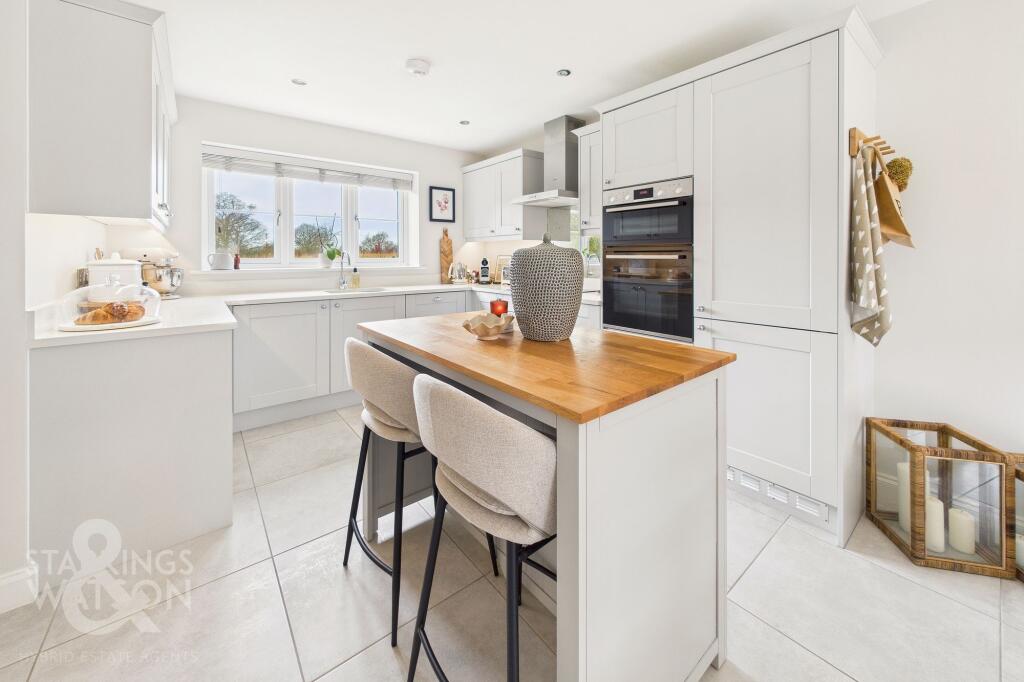 Nursery Place, Woodton, Bungay photo 4