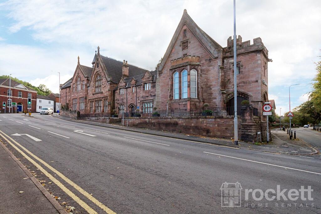 Apartment in Newcastle-under-Lyme, Staffordshire - View 3