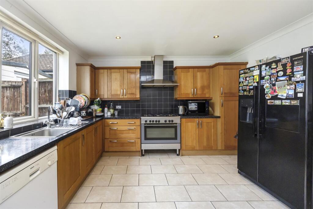 Larkfield Way, Surrenden, Brighton photo 3