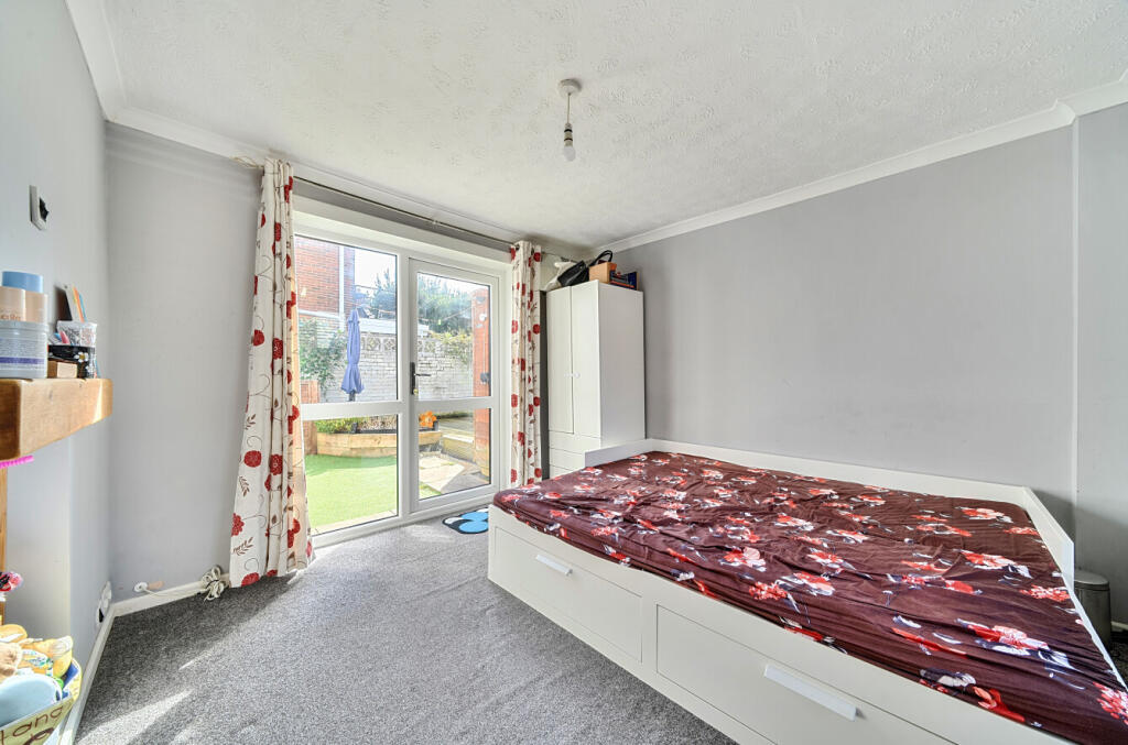 Henry Road, Freemantle, Southampton, Hampshire, SO15 photo 4