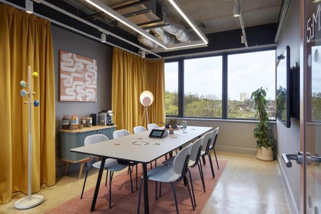 Clockwise_WoodGreen_MeetingRoom_5M2.jpg