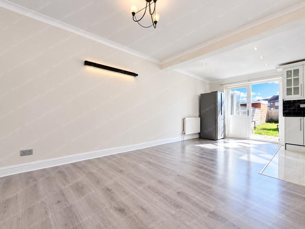 House in Twickenham - View 4